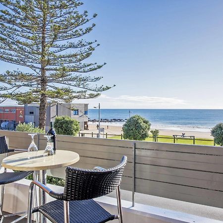 Beachfront Voyager Motor Inn Burnie Exteriör bild